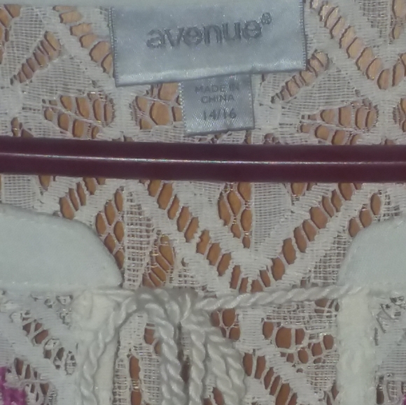 Top - Picture 3 of 3